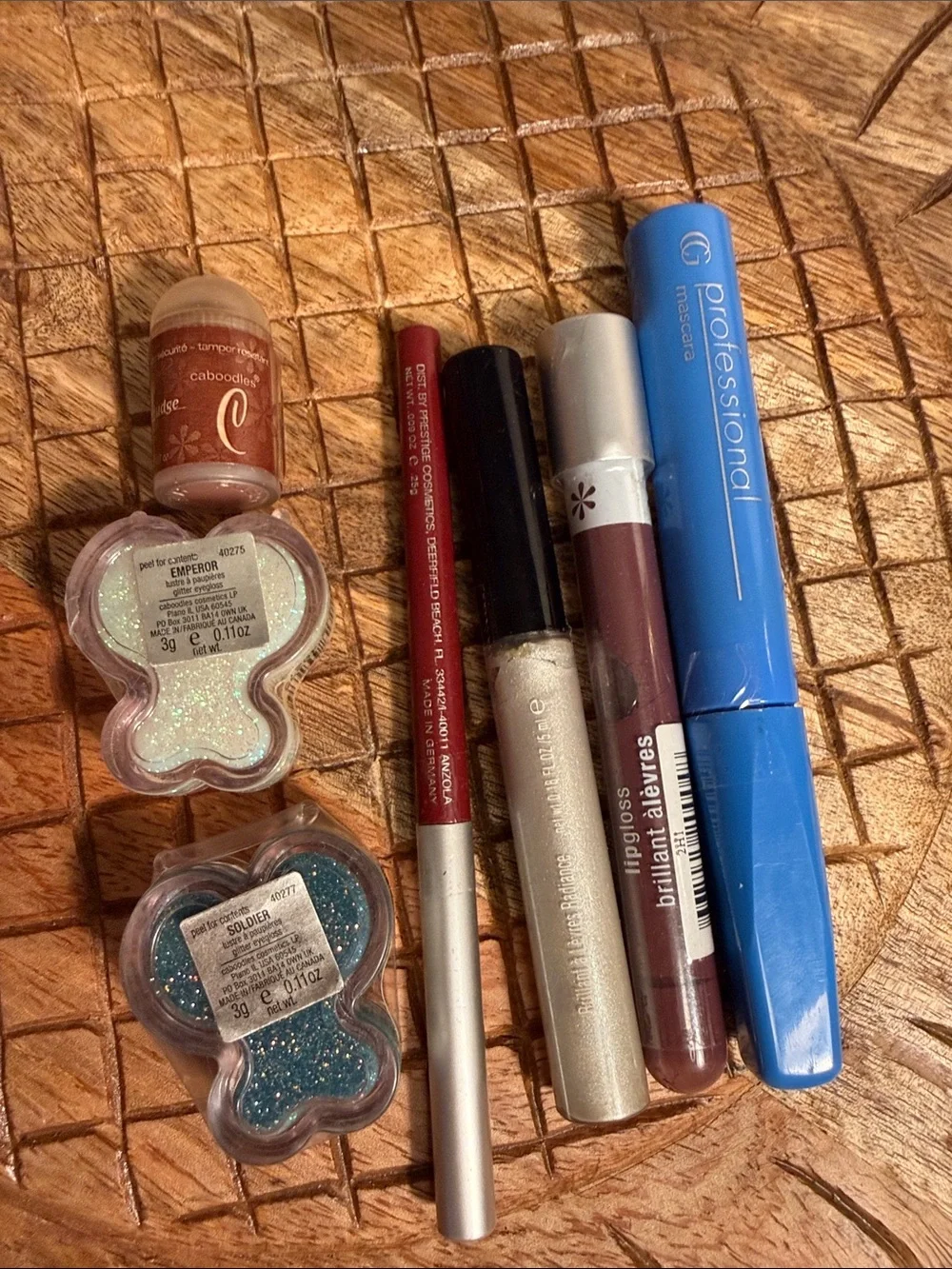 NWT 7 piece Makeup Essentials Kit - great for travel or work